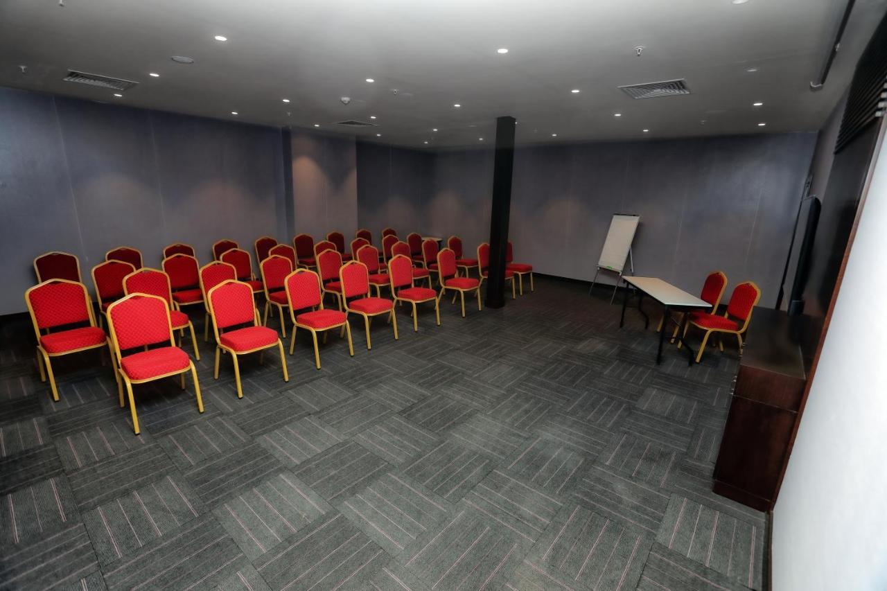 The Green Park Газиантеп Екстериор снимка The meeting room